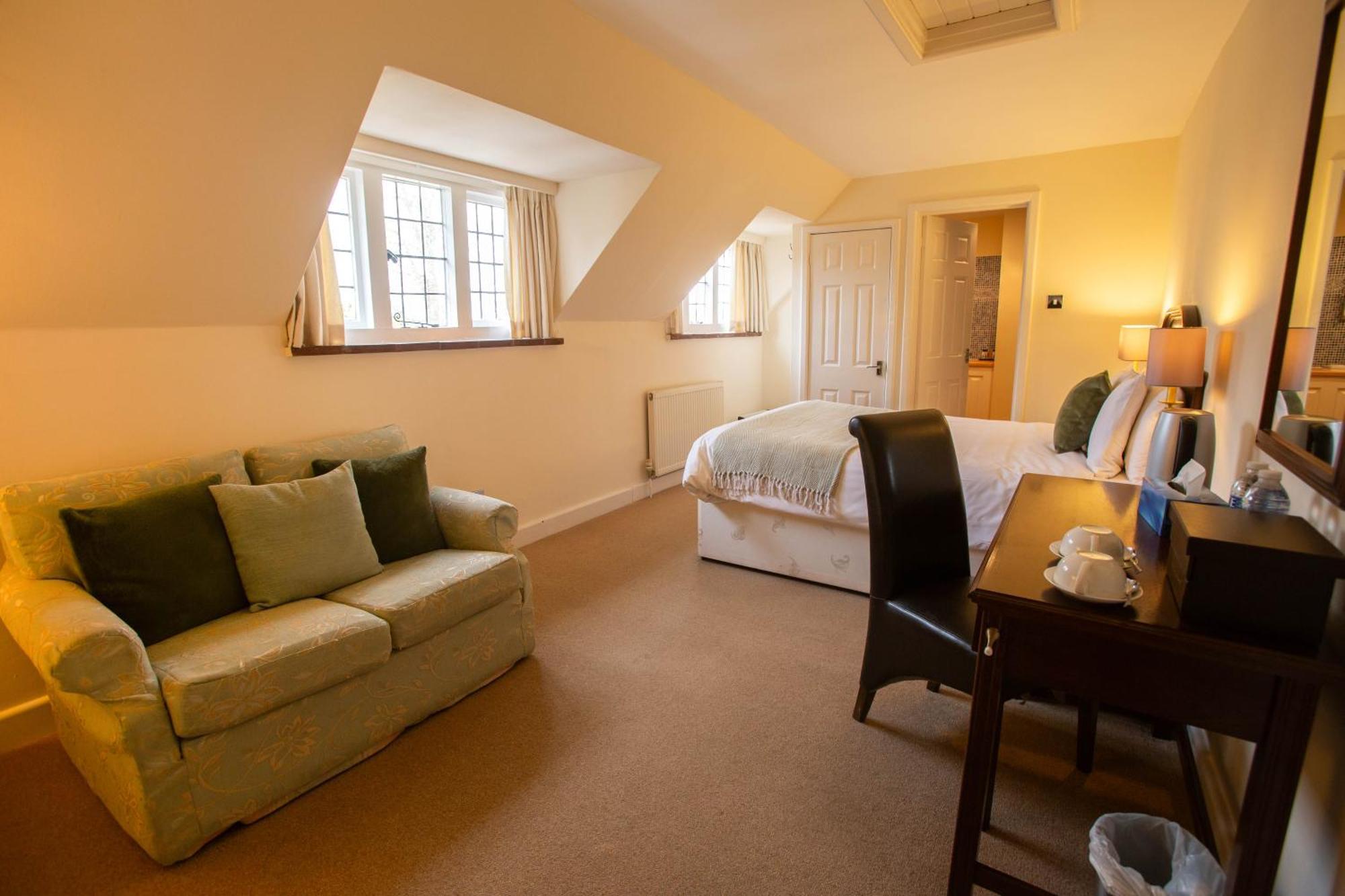 Little Court Hotel Charminster Room photo